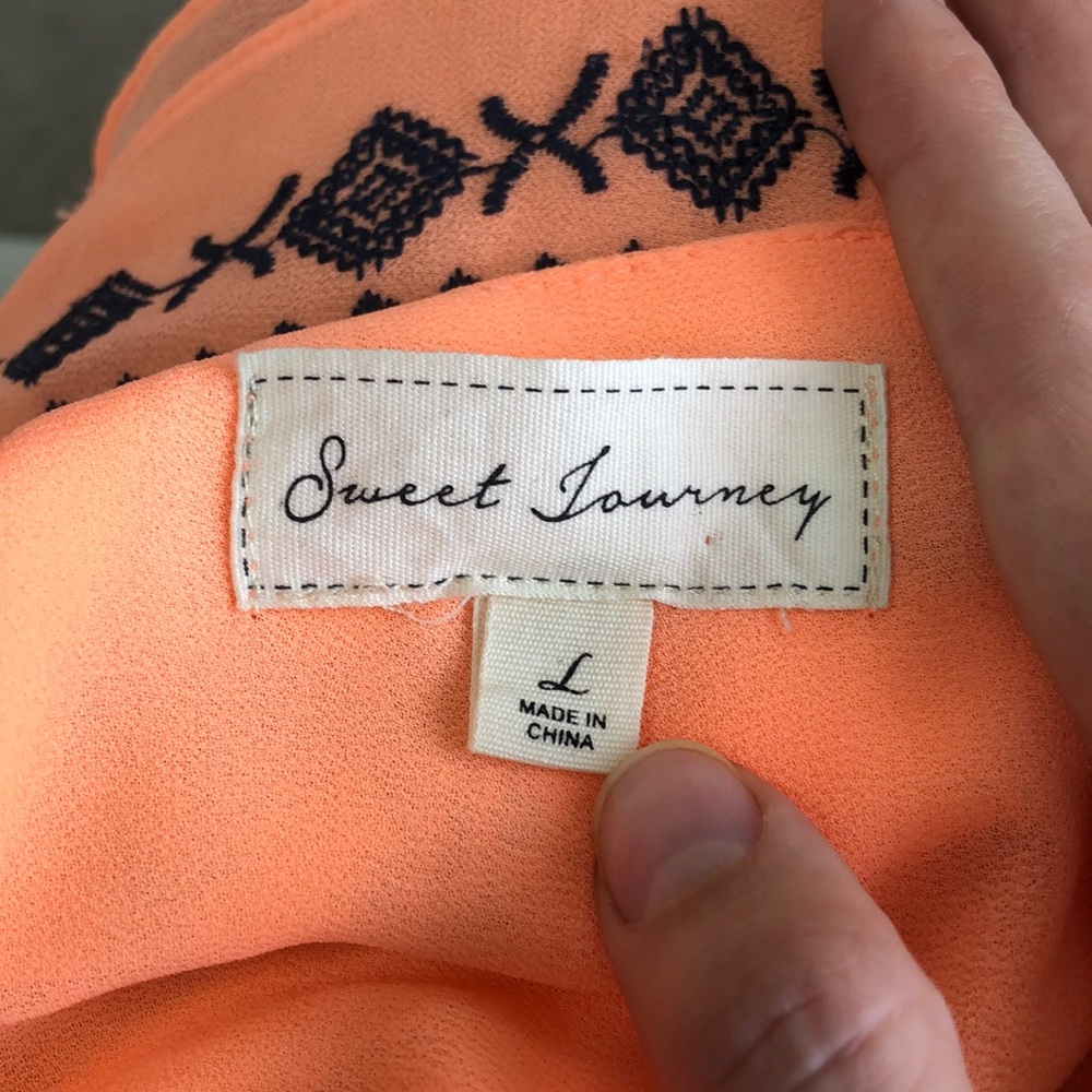 Embroidered top - Picture 6 of 6